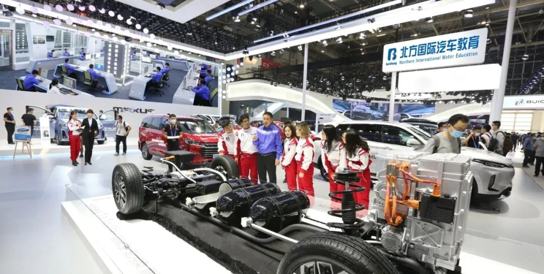 武漢中專學(xué)校